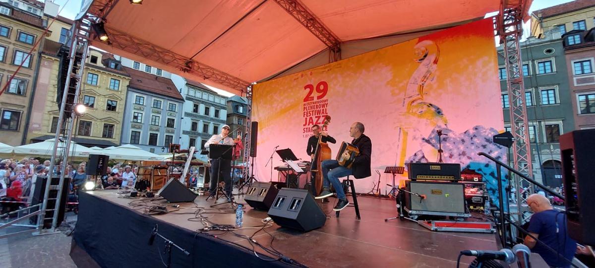 Karol Dobrowolski Trio & Ludovic Beier - Bleue Melancolie - Jazz Na Starówce 2023