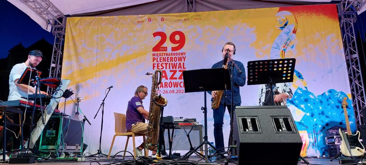 Rodziewicz Quartet feat. Wojciech Waglewski & DJ Chmielix - Jazz Na Starówce 2023